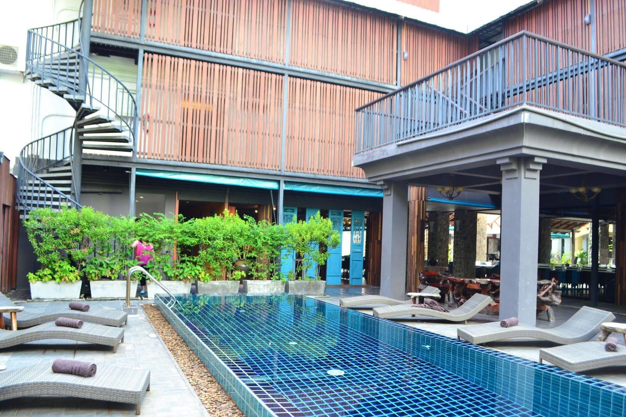 Lap Roi Karon Beachfront By Shanaya Ngoại thất bức ảnh